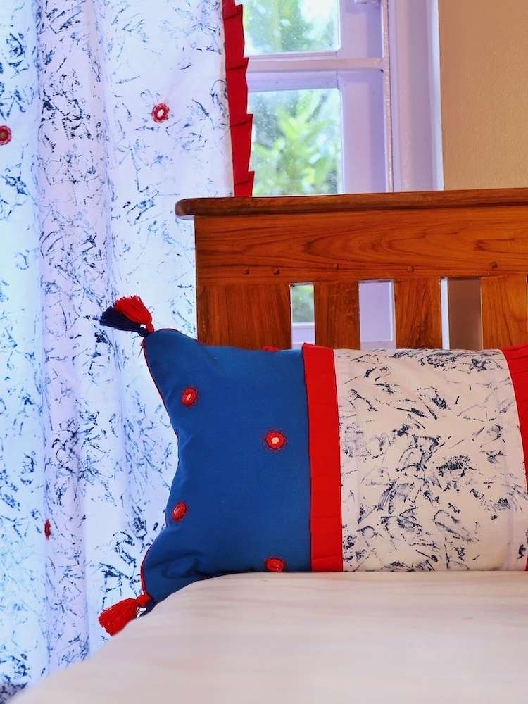 Aayina Cushion Cover - Image 3