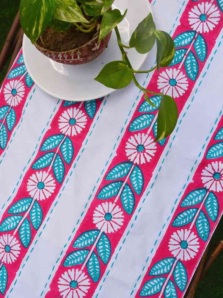 Flower line Table Runner - Image 3