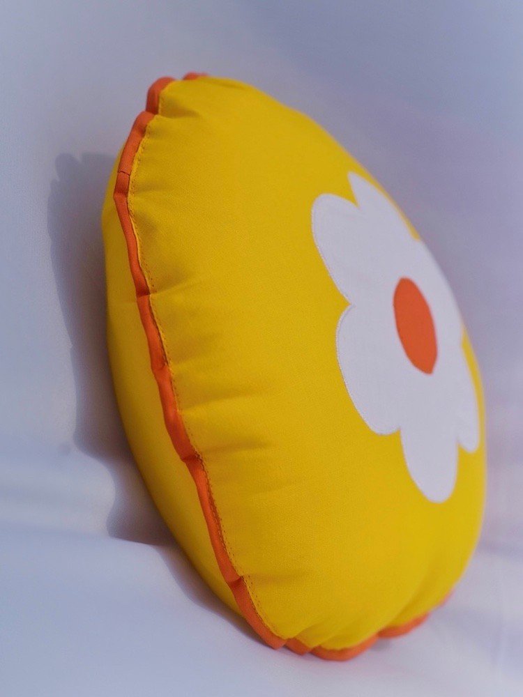 Round Flower Patch Cushion - Image 2