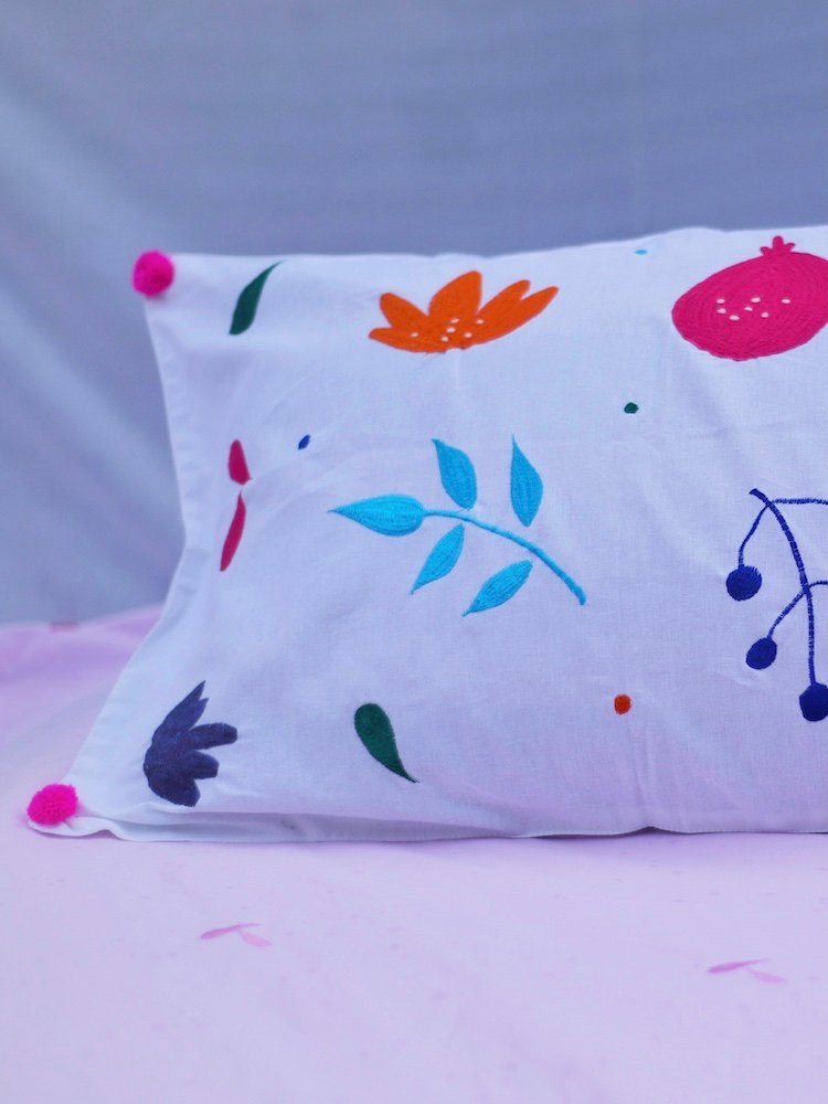 Self Embroidered Bedsheet - Image 3