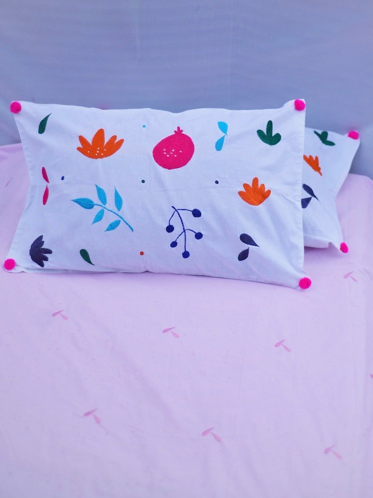 Self Embroidered Bedsheet - Image 4