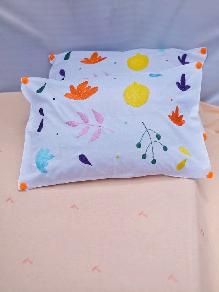 Self Embroidered Bedsheet - Image 10