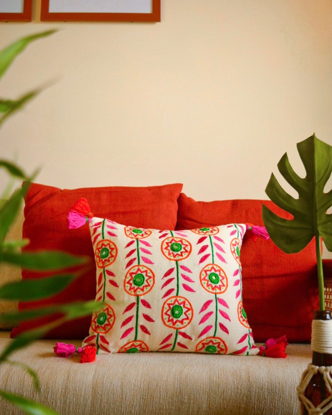 Phulwari cushion - Image 5