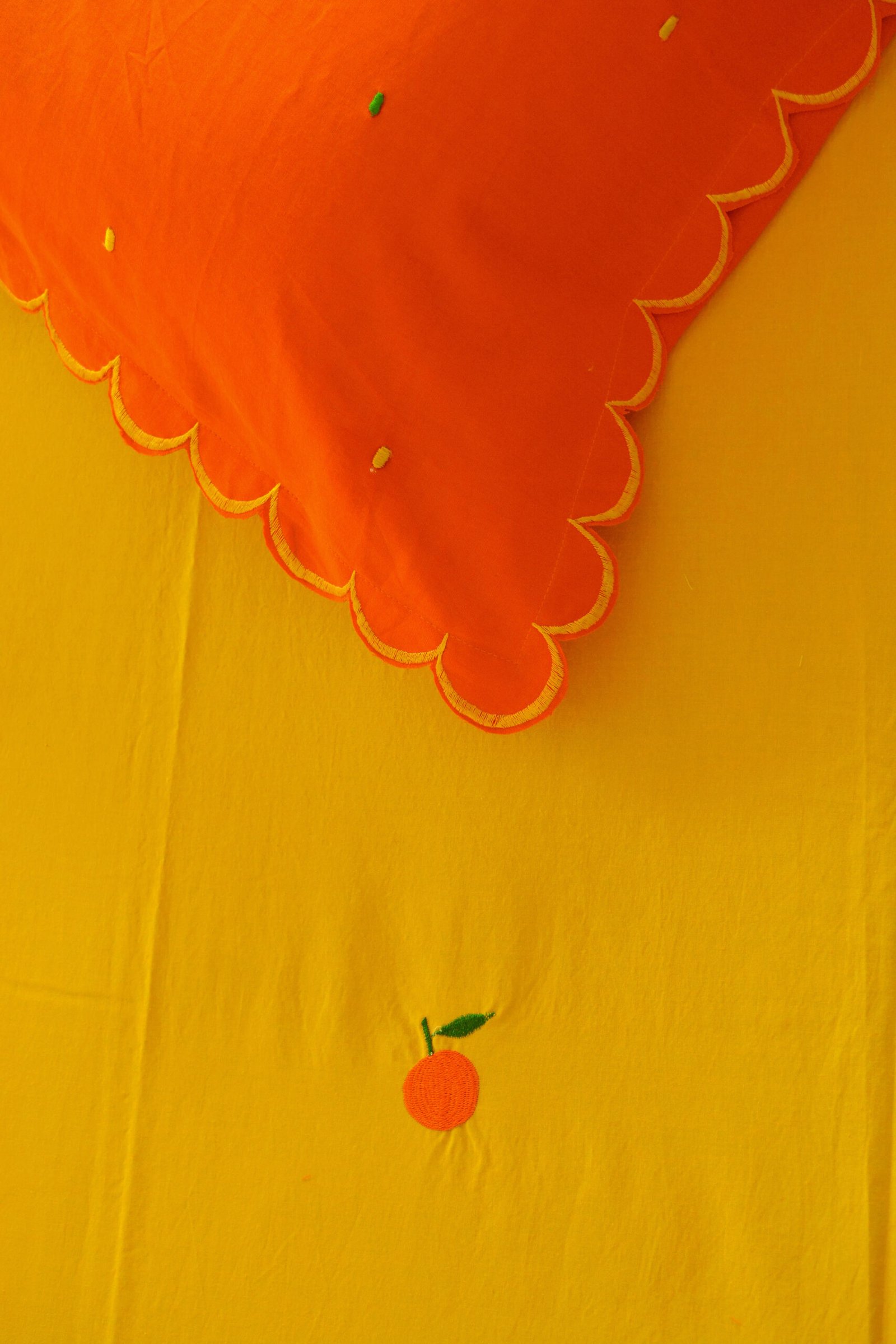 Santra Bedsheet Set - Image 6