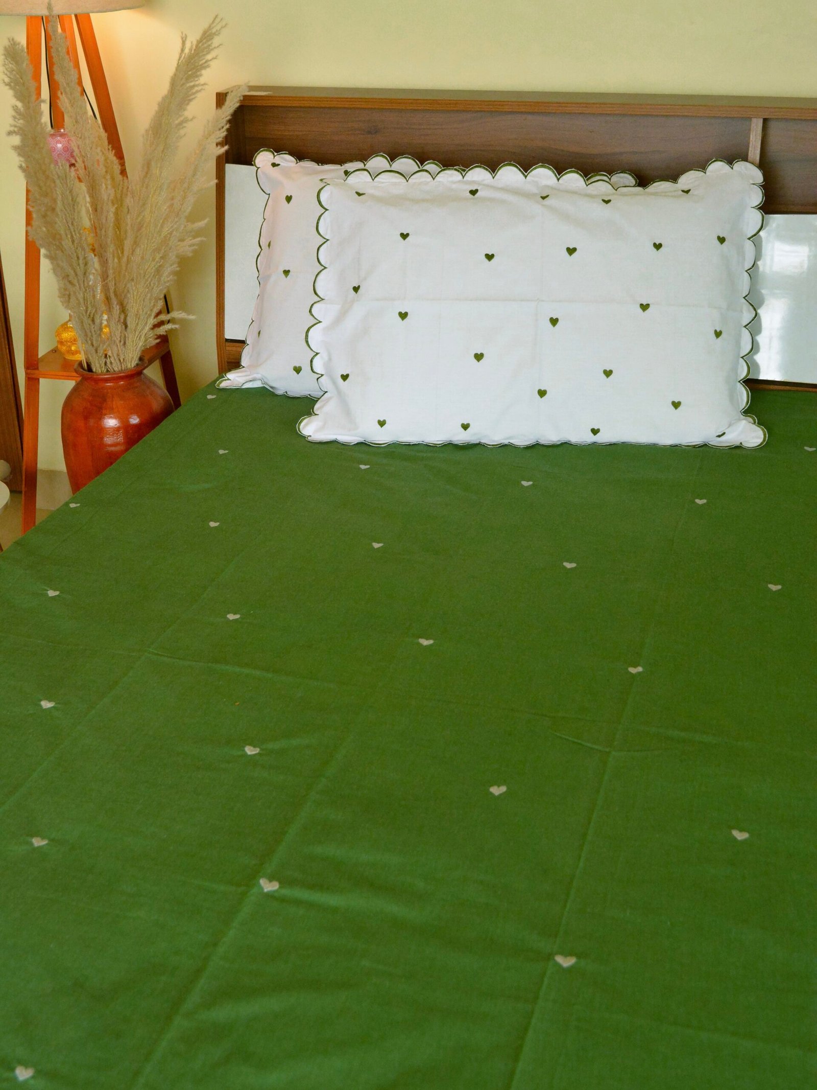 Little Hearts bedsheet set - Image 3